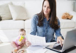 Семейный калькулятор поможет определить право на ежемесячную выплату
