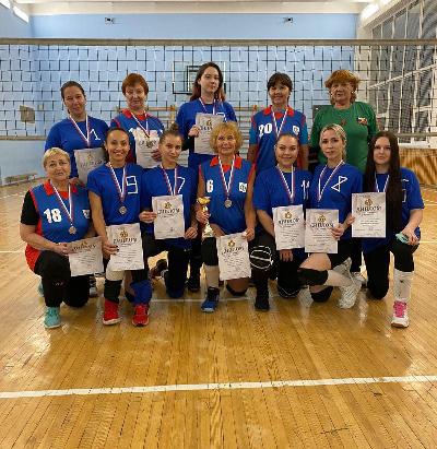 В Кировском районе завершились соревнования по волейболу среди предприятий, организаций и учреждений