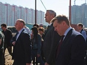 Губернатор НСО проконтролировал ход строительства новой школы в Кировском районе