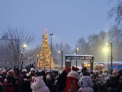 20 декабря в парке «Затулинский» состоялось открытие районной елки