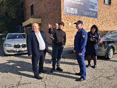Спорт вместо улицы: бесплатные тренировки для трудных подростков в Кировском районе