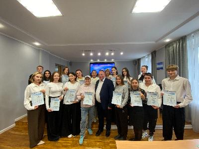 Награждение волонтеров прошло в Кировском районе