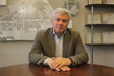 Поздравление главы администрации с Днем работника дорожного хозяйства