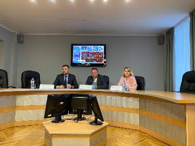 Проведение районных и городских Новогодних мероприятий 2025 года обсудили в администрации Кировского района