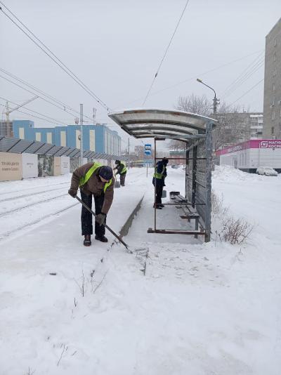 Ручная и механическая уборка снега