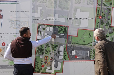 В Затулинском парке состоялось выездное совещание по вопросу благоустройства
