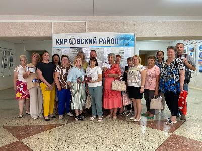Об изменениях в законе рассказали замещающим родителям Кировского района