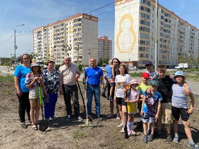Продолжается благоустройство Кировского района