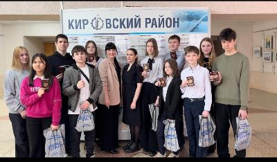 Вручение паспортов прошло в администрации Кировского района 10 апреля