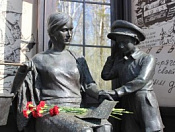 Накануне Дня Победы прошли церемонии возложения цветов в памятных местах района