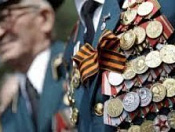 Инвалиды и участники войны начали получать единовременные выплаты ко Дню Победы