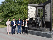 Помним и чтим подвиг Ленинграда